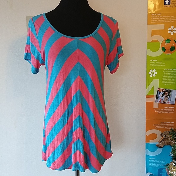 LuLaRoe Tops - Lularoe classic T size  medium NWOT